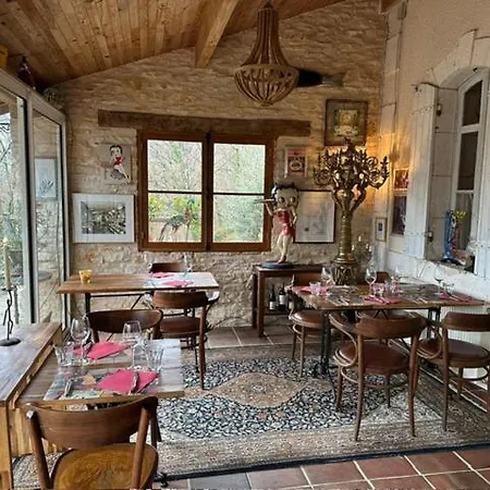Domaine Lapin Qui Rit , Celine B&B