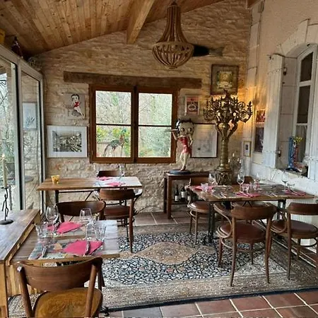 Domaine Lapin Qui Rit Bed & Breakfast